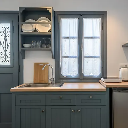 Aparthotel Nissia Kamares 4*