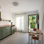 Nissia Kamares