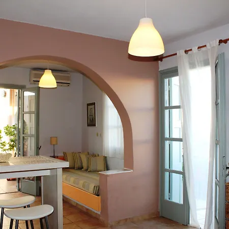 Nissia Kamares מלון דירות