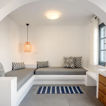 Nissia Kamares מלון דירות 4*