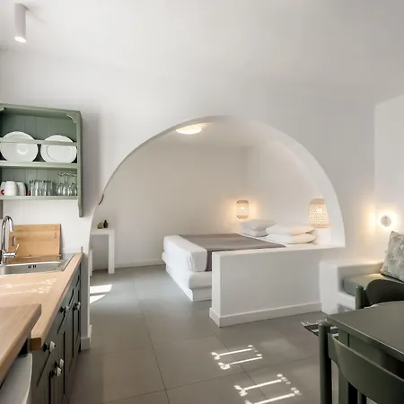 מלון דירות Nissia Kamares 4*