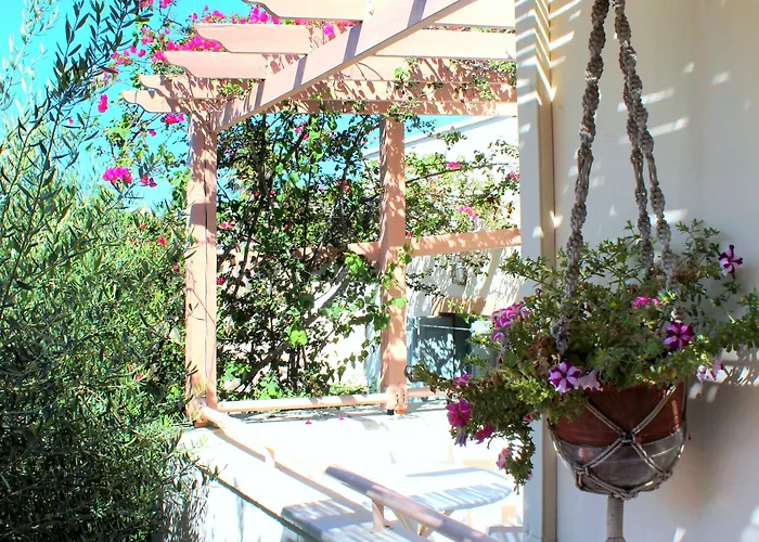 Aparthotel Nissia Kamares 4*