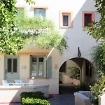 Nissia Kamares Lejlighedshotel 4*