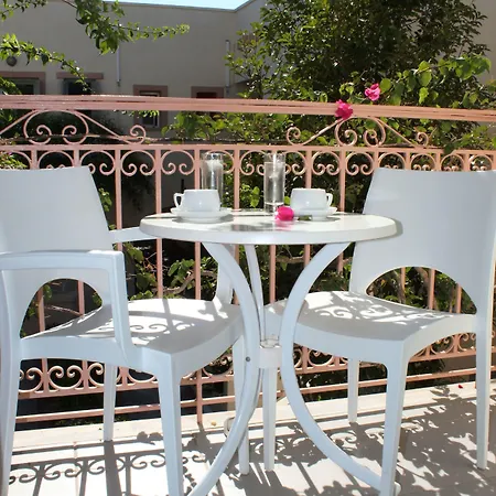 Hotel de apartamente Nissia Kamares 4*